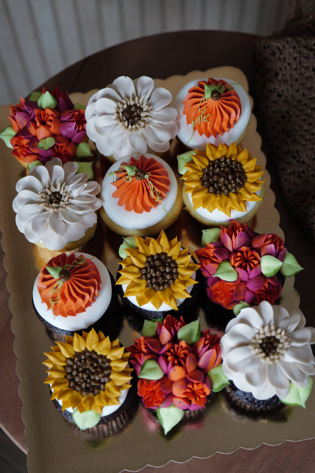 Online Cupcake Order -  Cupcakes #411Featured