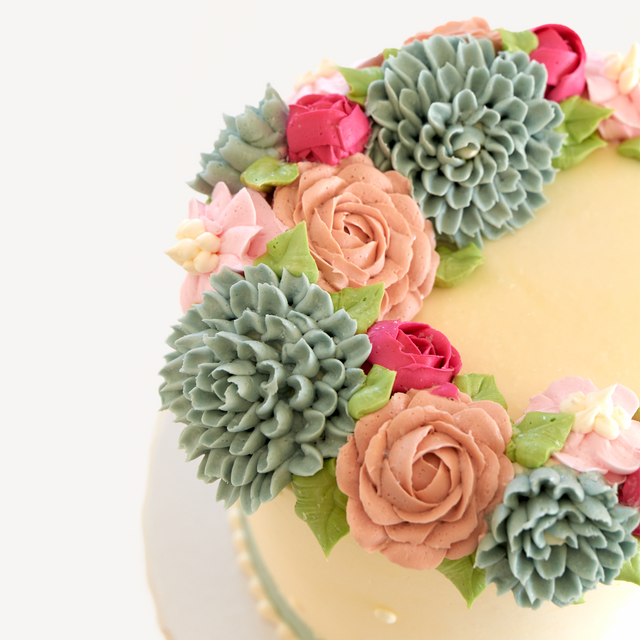 Cake with Fresh Flowers - Celebrated Nest