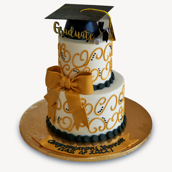 Graduation fondant cake with hat and diploma decoration. Close up Stock  Photo - Alamy