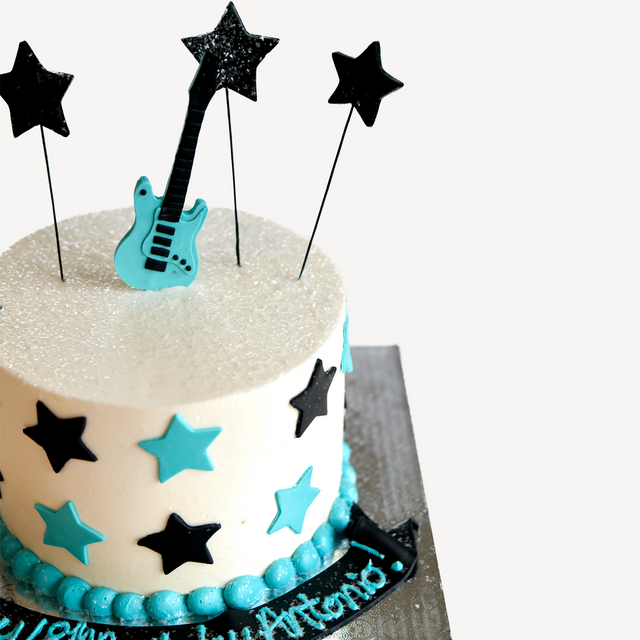 Guitar Birthday Cake-Enjoy the cake in Lahore Punjab