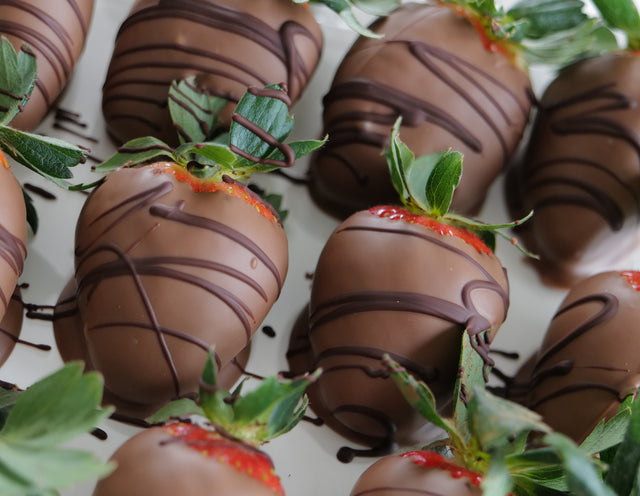 Standard Box Chocolate Strawberry Order - A Dozen Strawberries for Bakery Pick Up